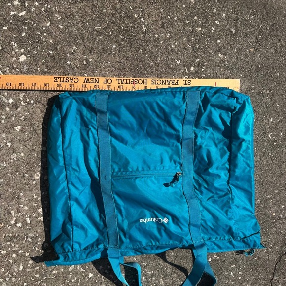 Columbia Aqua Blue Tote Bag Lightweight Nylon Travel Carryall Zip Top O/S - Picture 6 of 9